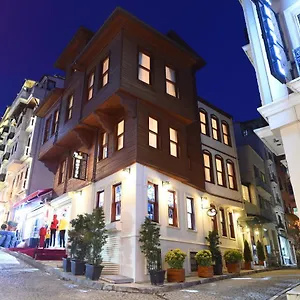 Hotel Elyka **