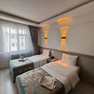 Hotel Fly **